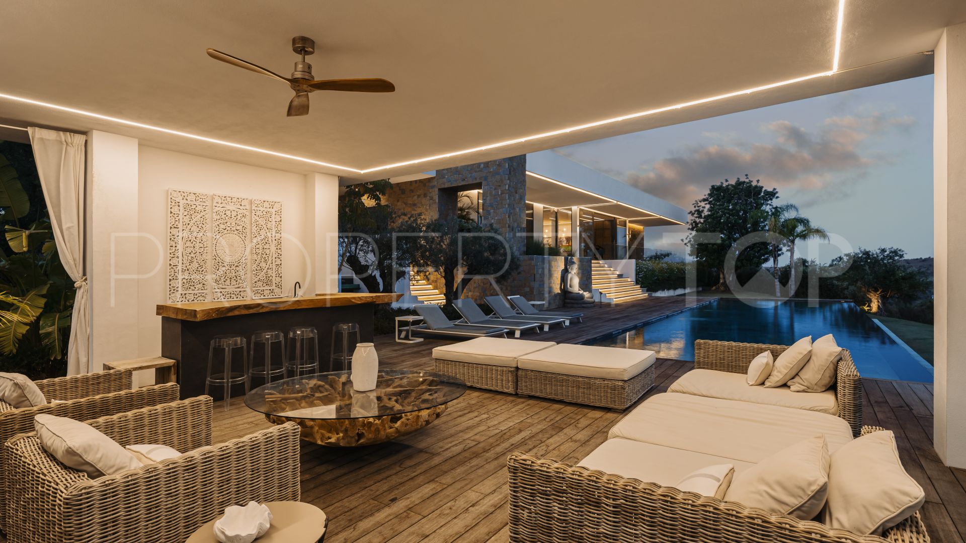 For sale Marbella Club villa with 6 bedrooms