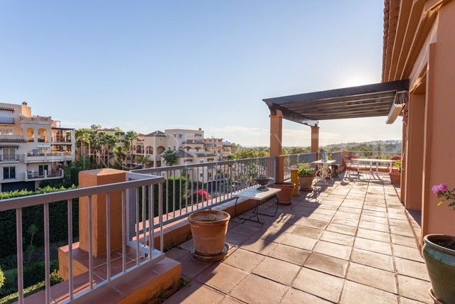 For sale penthouse in Benatalaya with 3 bedrooms