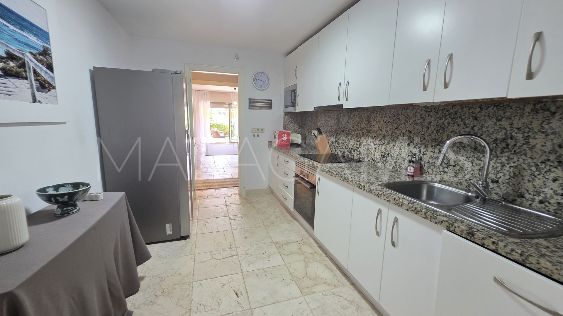 For sale ground floor apartment in Benatalaya