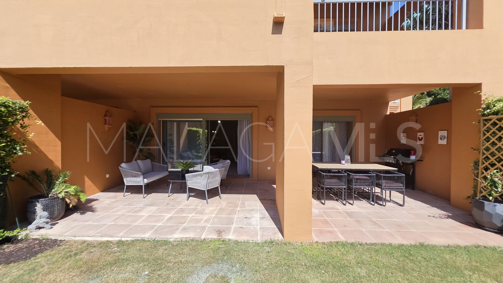 For sale ground floor apartment in Benatalaya