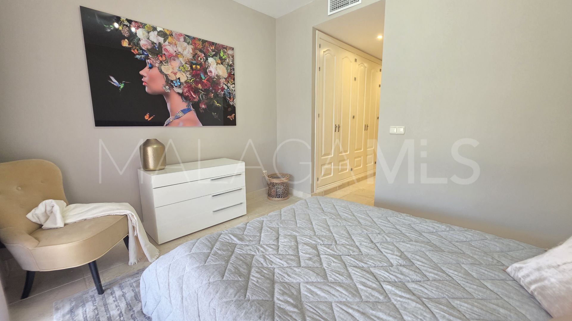 For sale ground floor apartment in Benatalaya