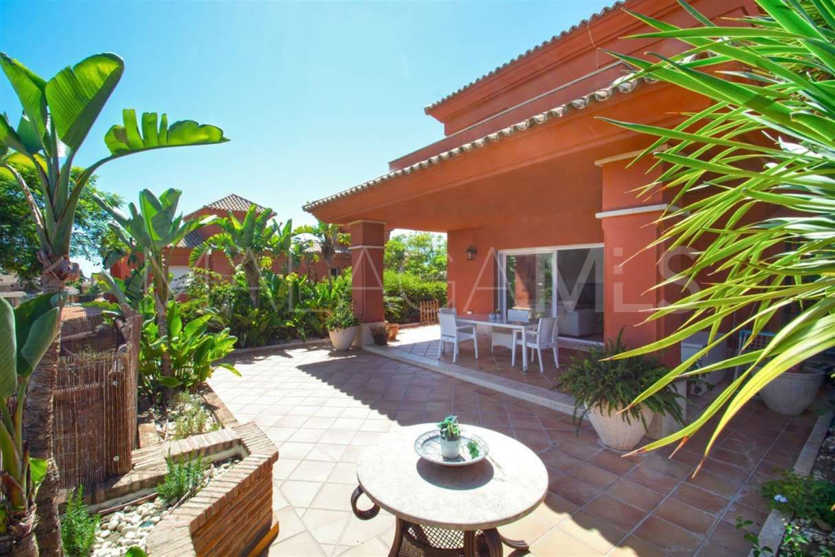 Villa for sale in Santa Clara