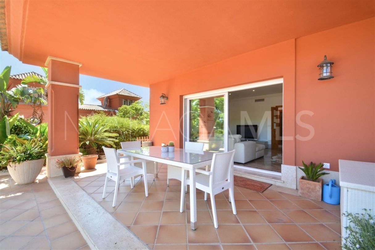 Villa for sale in Santa Clara