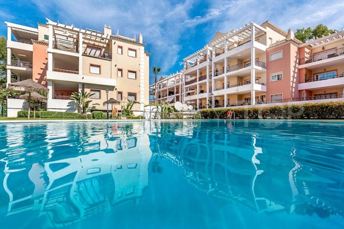 For sale 2 bedrooms ground floor apartment in Nueva Andalucia