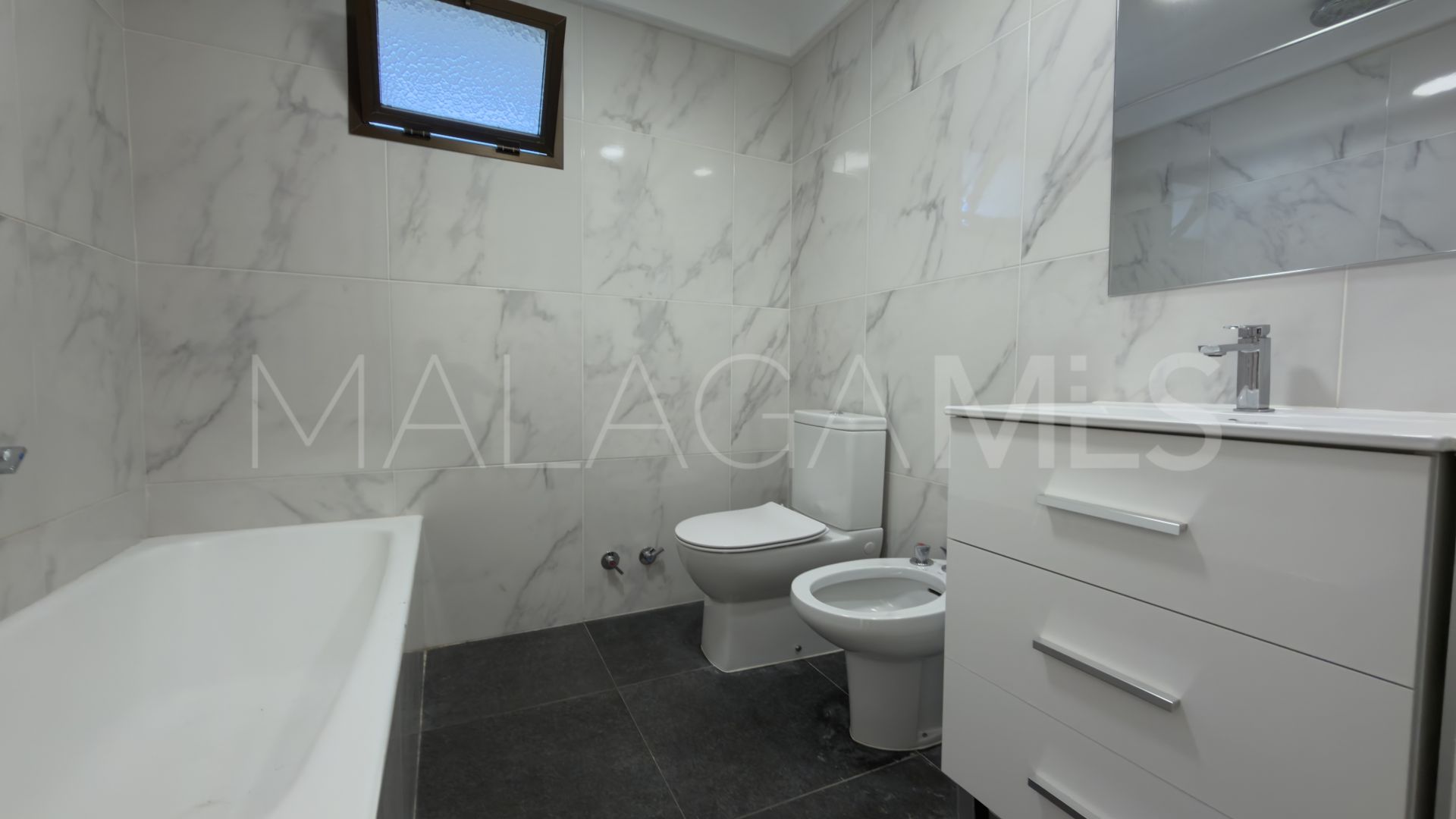 Lägenhet for sale in Atalaya Golf