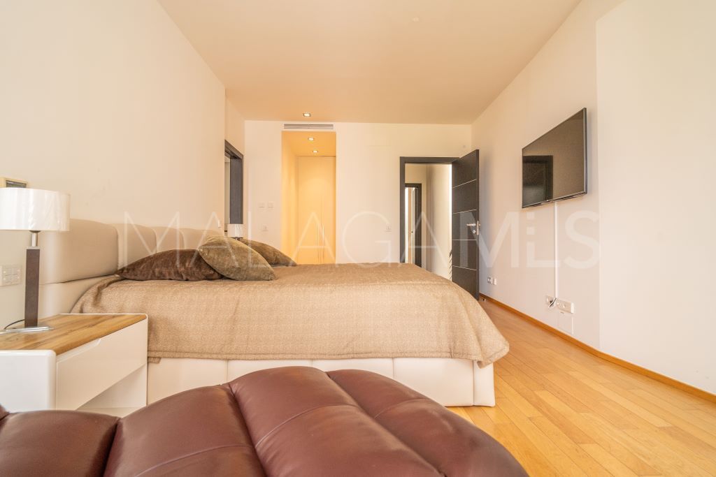 For sale town house in Sierra Blanca with 3 bedrooms