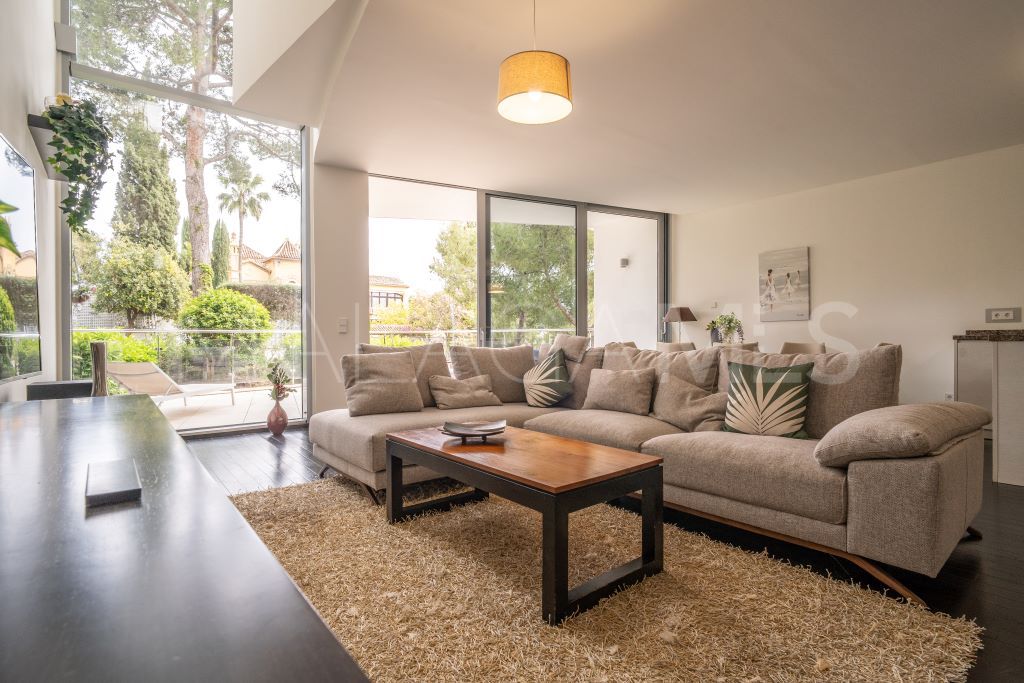 For sale town house in Sierra Blanca with 3 bedrooms