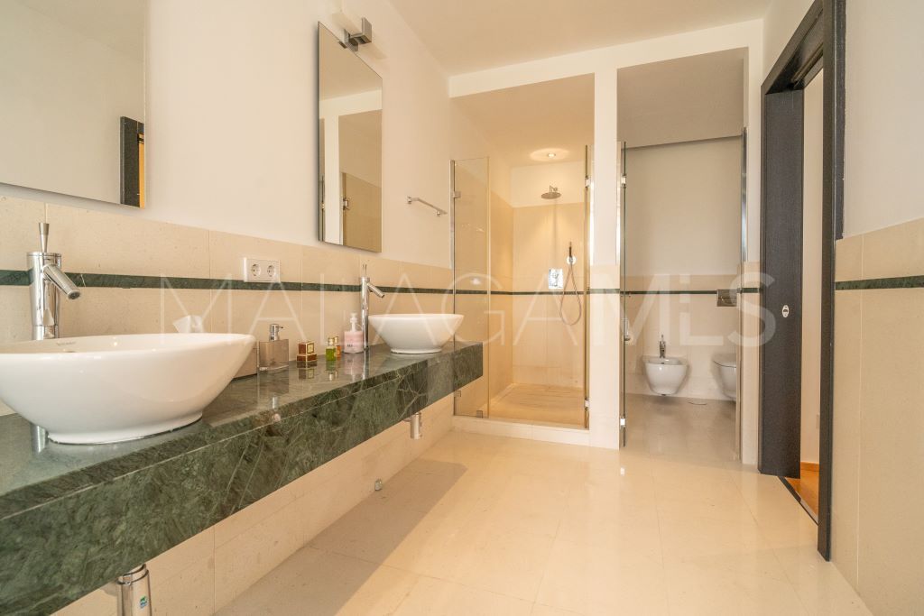 For sale town house in Sierra Blanca with 3 bedrooms