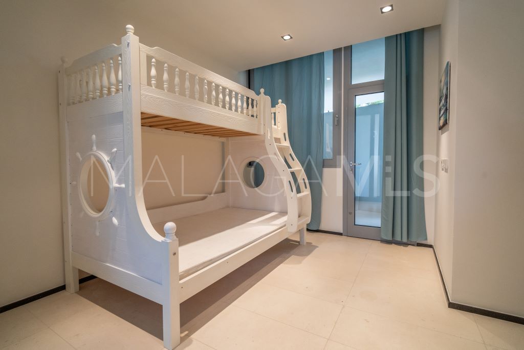 For sale town house in Sierra Blanca with 3 bedrooms