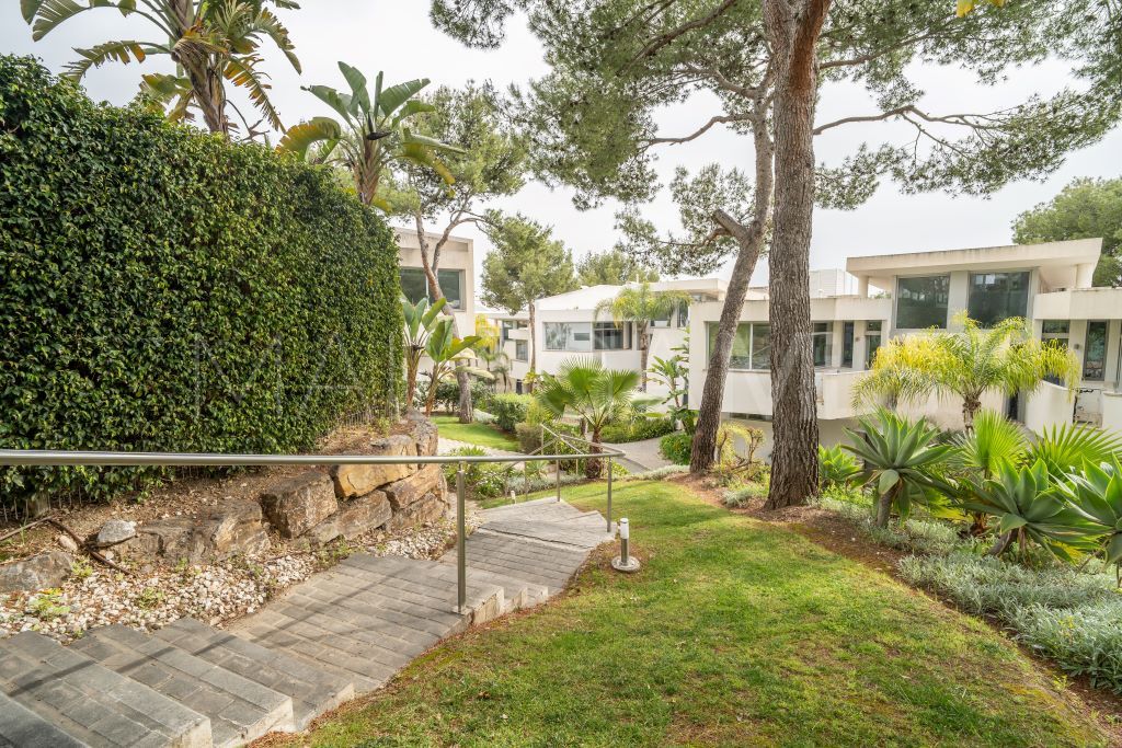 For sale town house in Sierra Blanca with 3 bedrooms