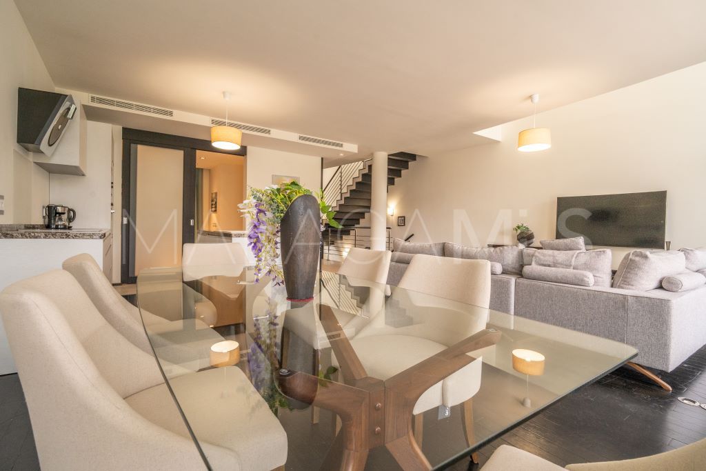 For sale town house in Sierra Blanca with 3 bedrooms