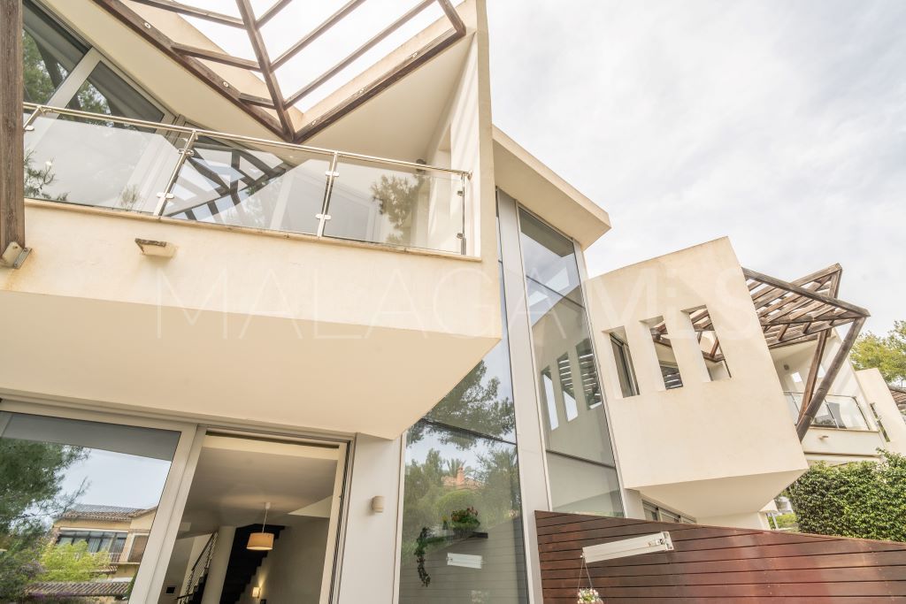 For sale town house in Sierra Blanca with 3 bedrooms