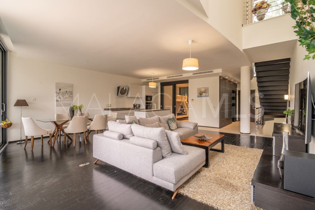 For sale town house in Sierra Blanca with 3 bedrooms