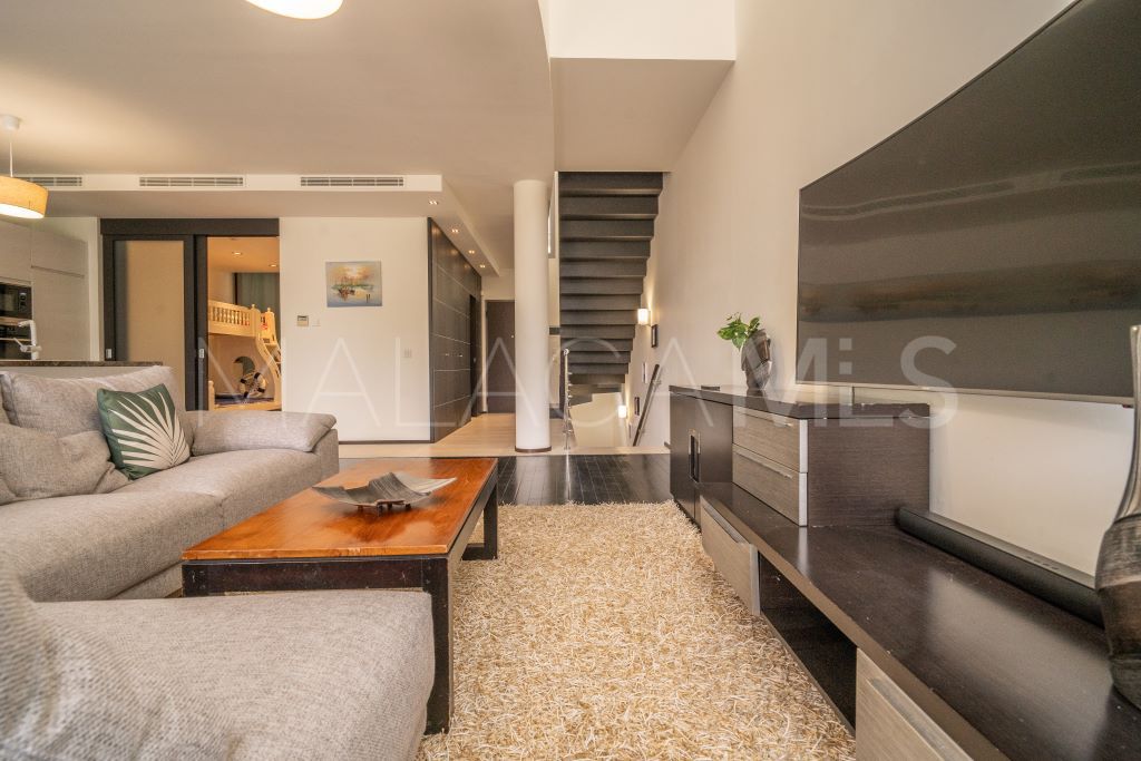 For sale town house in Sierra Blanca with 3 bedrooms