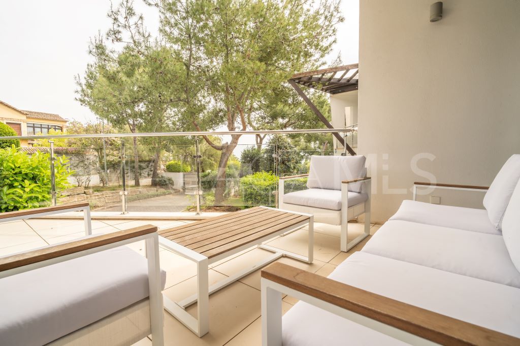 For sale town house in Sierra Blanca with 3 bedrooms