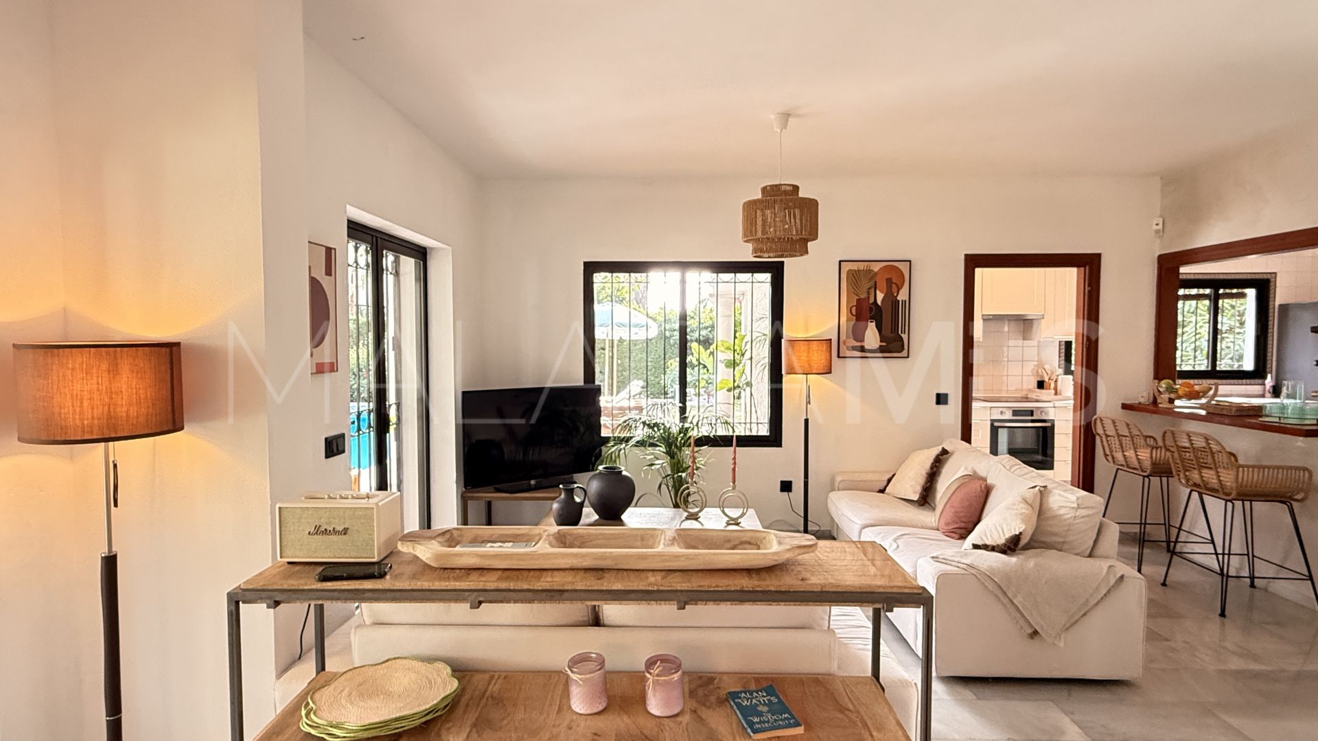 Villa for sale in El Paraiso