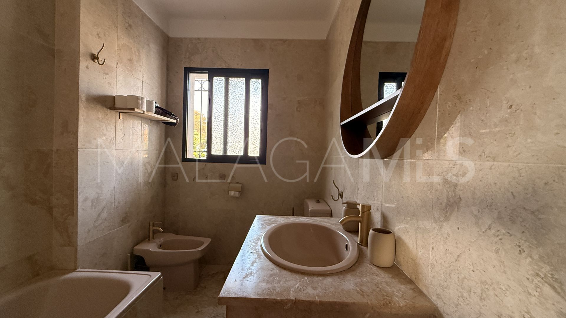 Villa for sale in El Paraiso