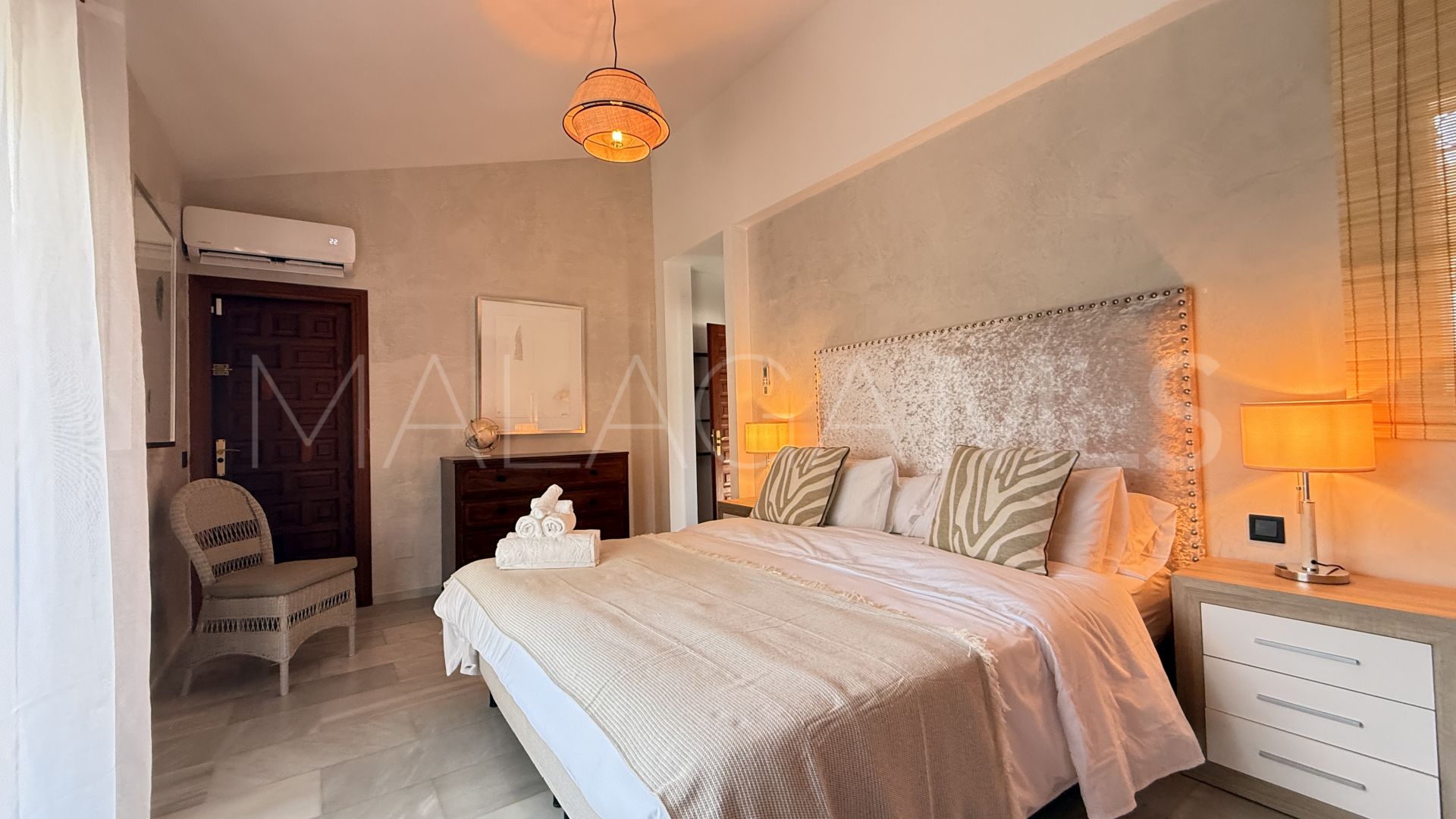 Villa for sale in El Paraiso