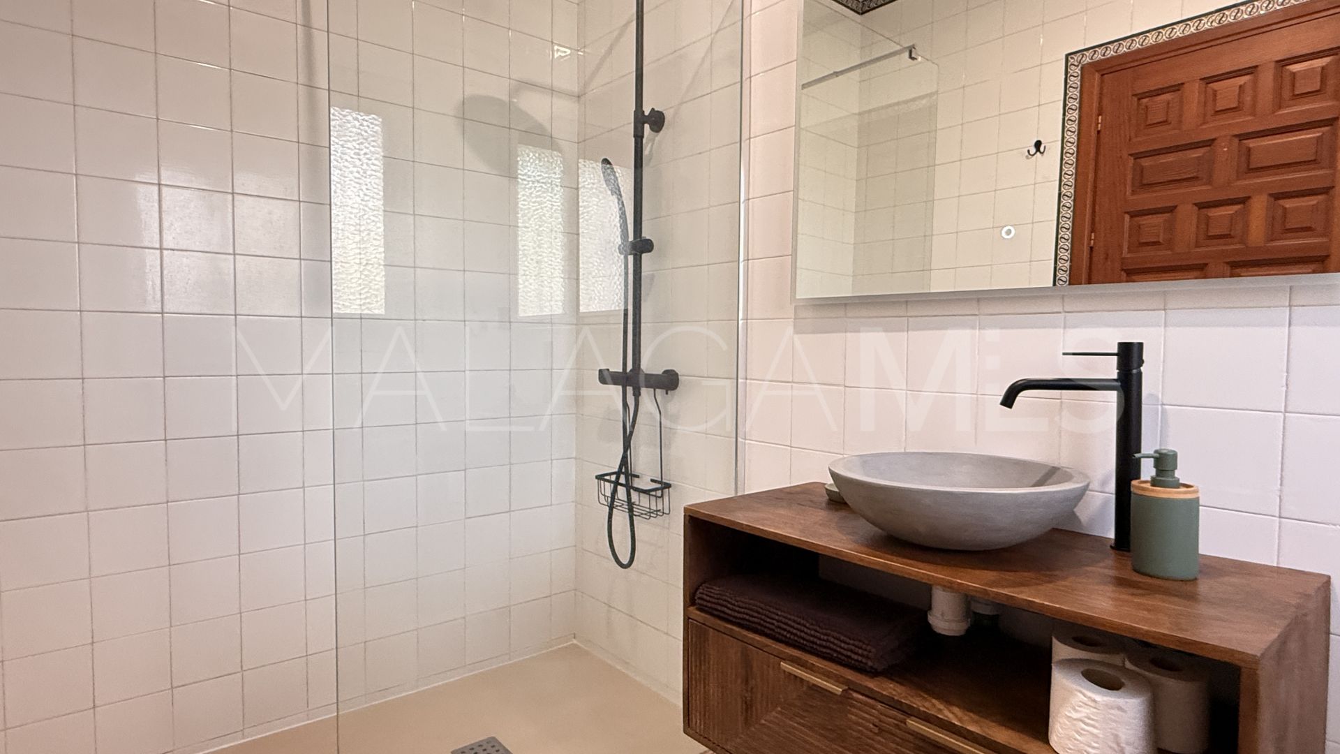 Villa for sale in El Paraiso