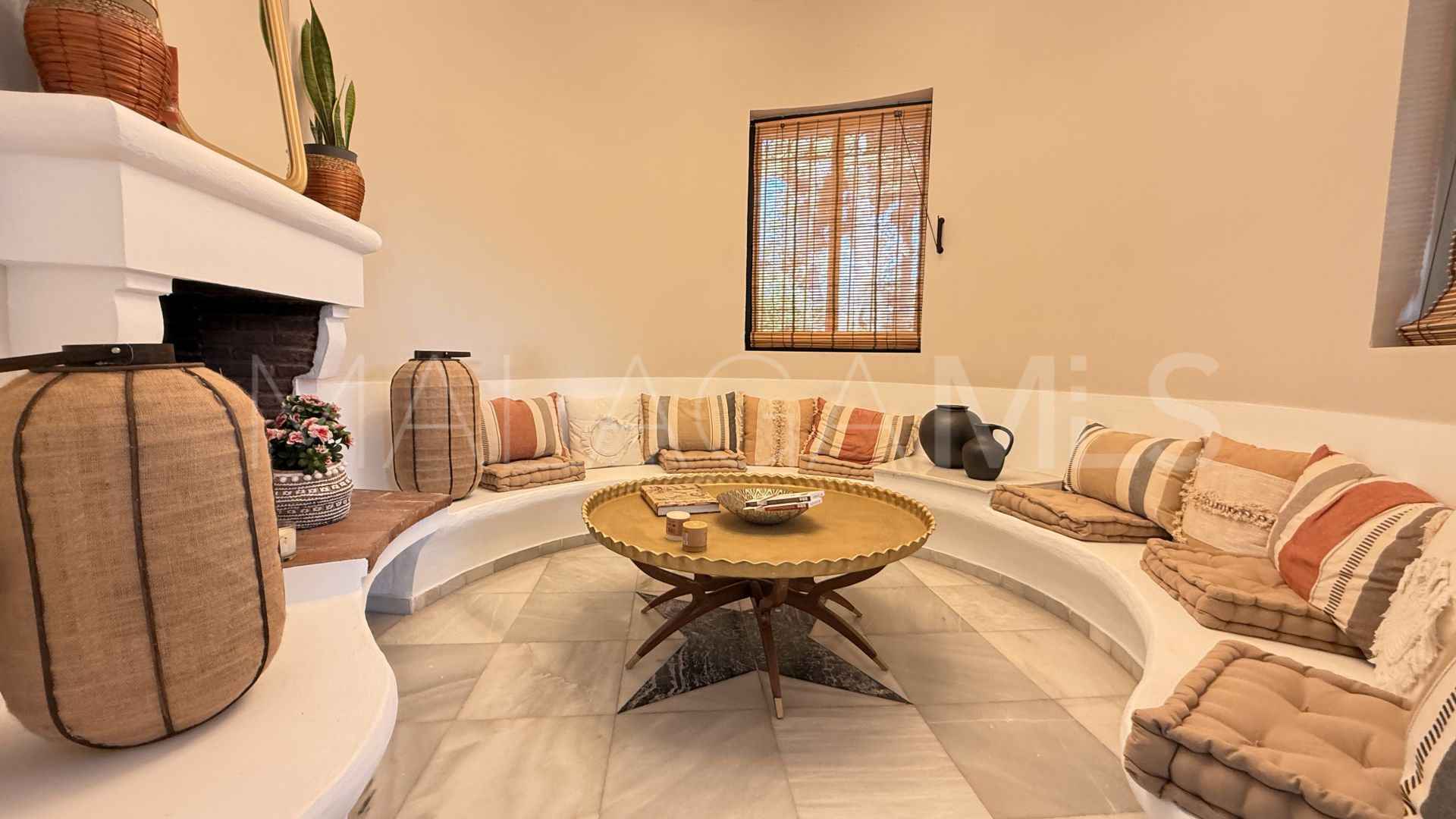 Villa for sale in El Paraiso