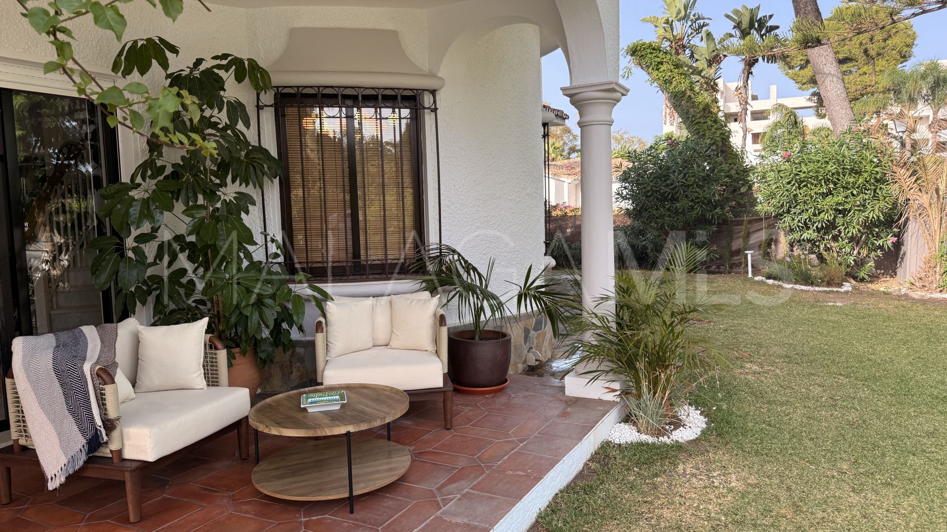 Villa for sale in El Paraiso