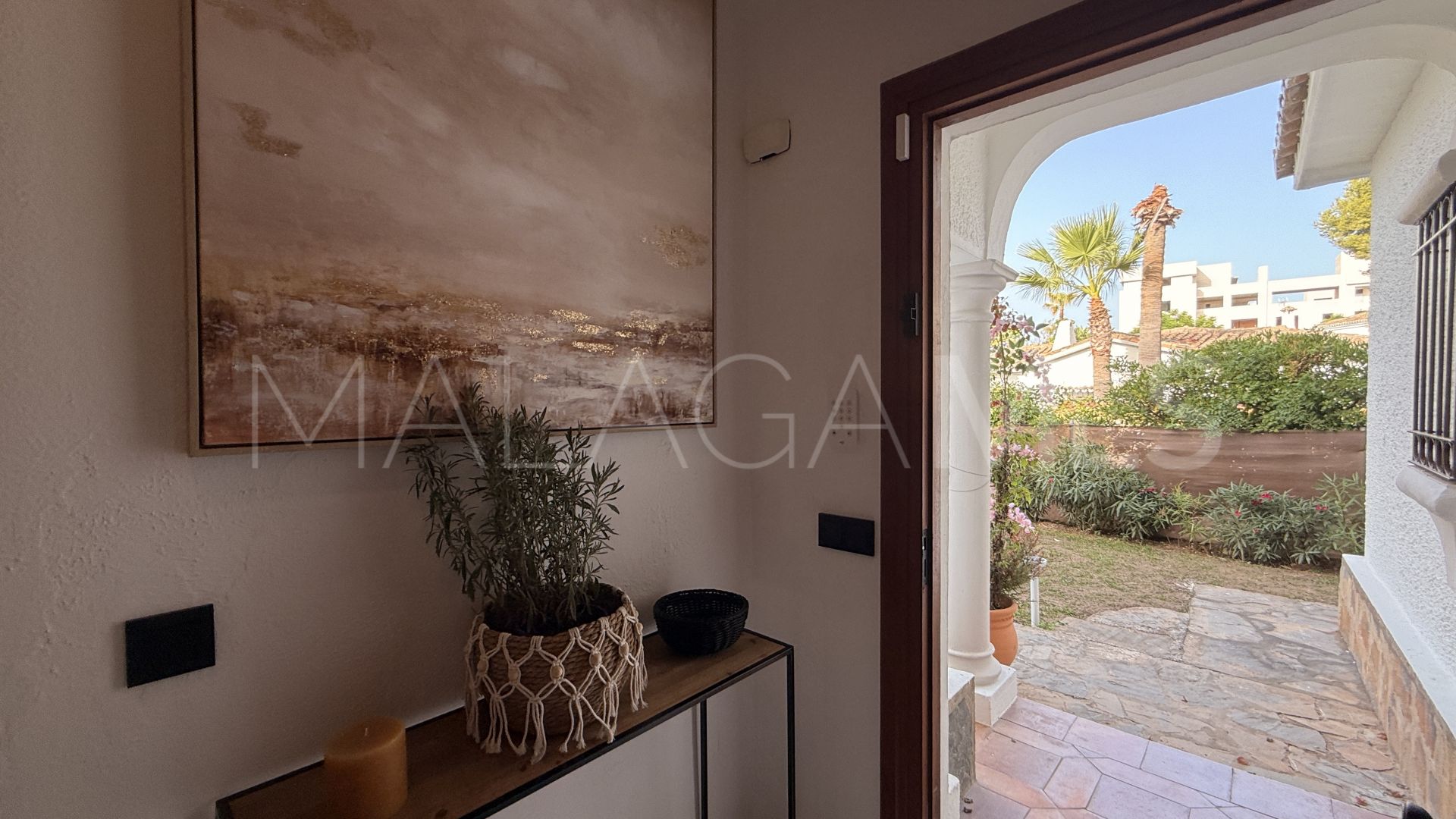 Villa for sale in El Paraiso