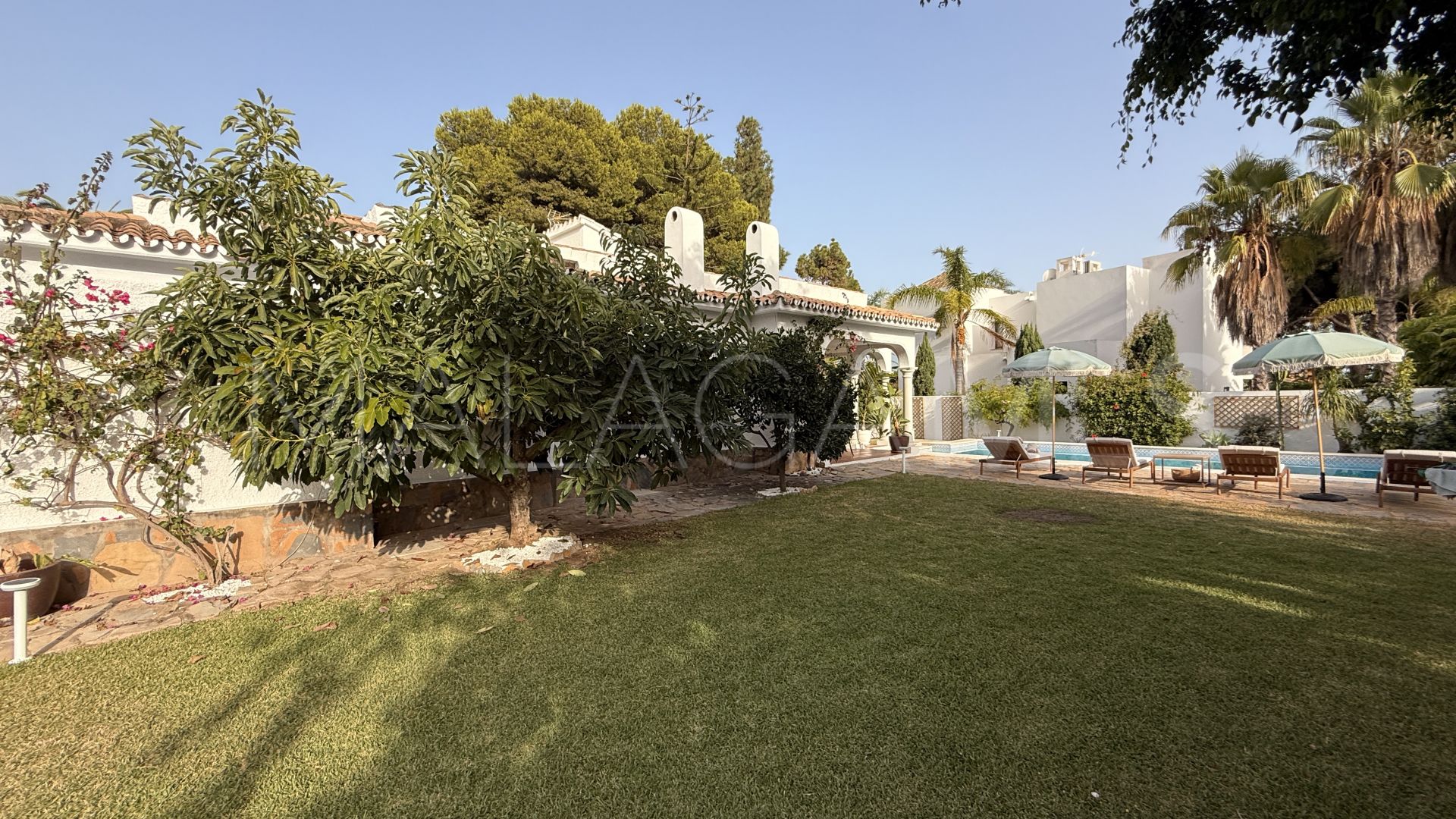 Villa for sale in El Paraiso