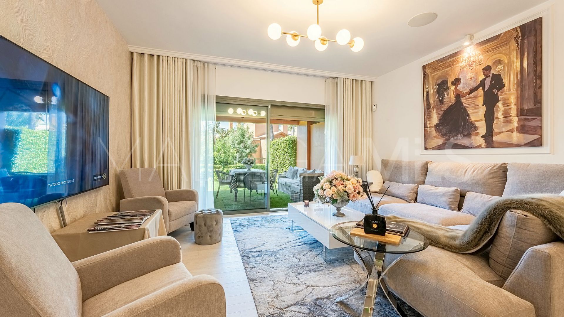 Markplanslägenhet for sale in Benatalaya