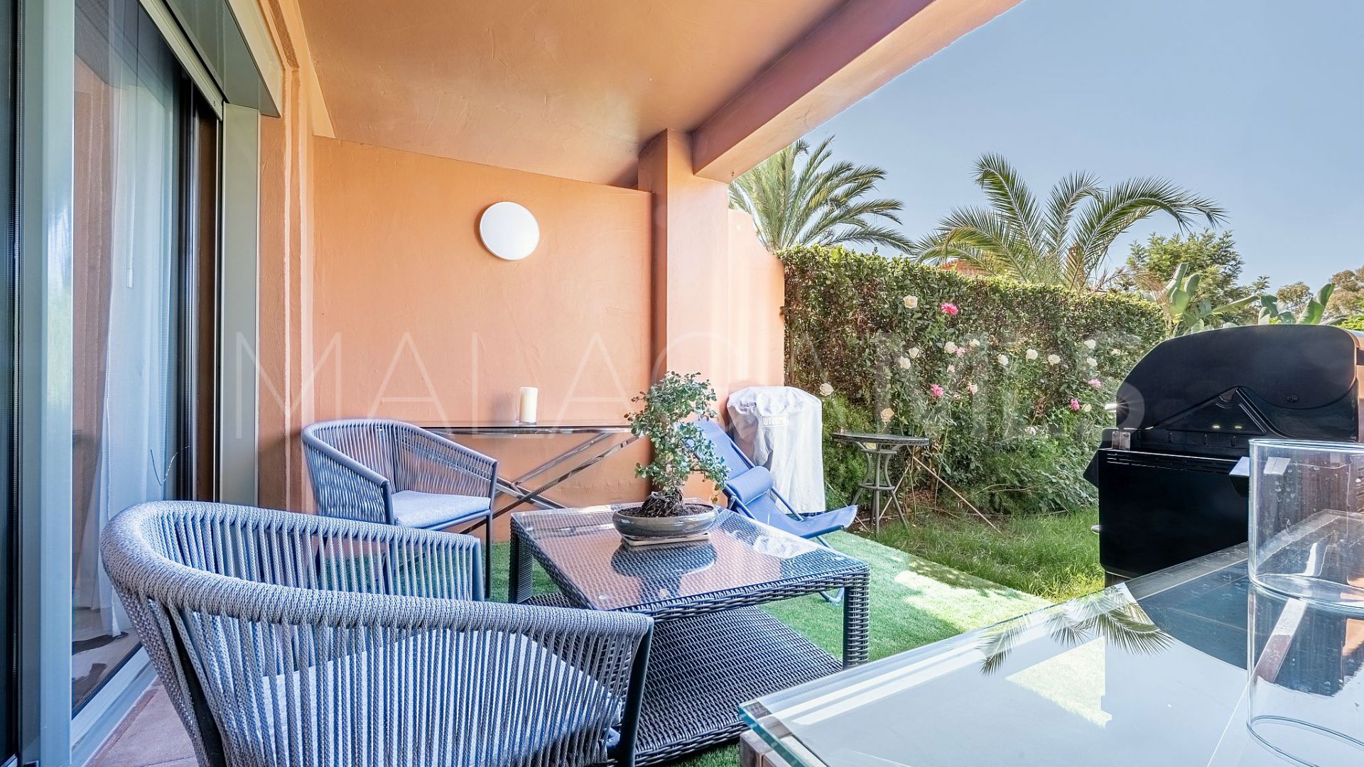 Markplanslägenhet for sale in Benatalaya