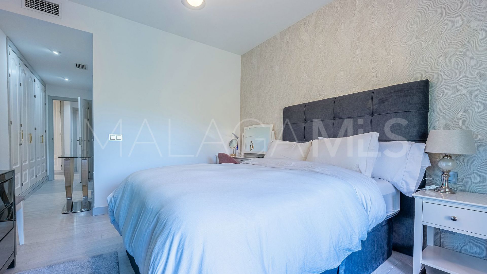 Markplanslägenhet for sale in Benatalaya