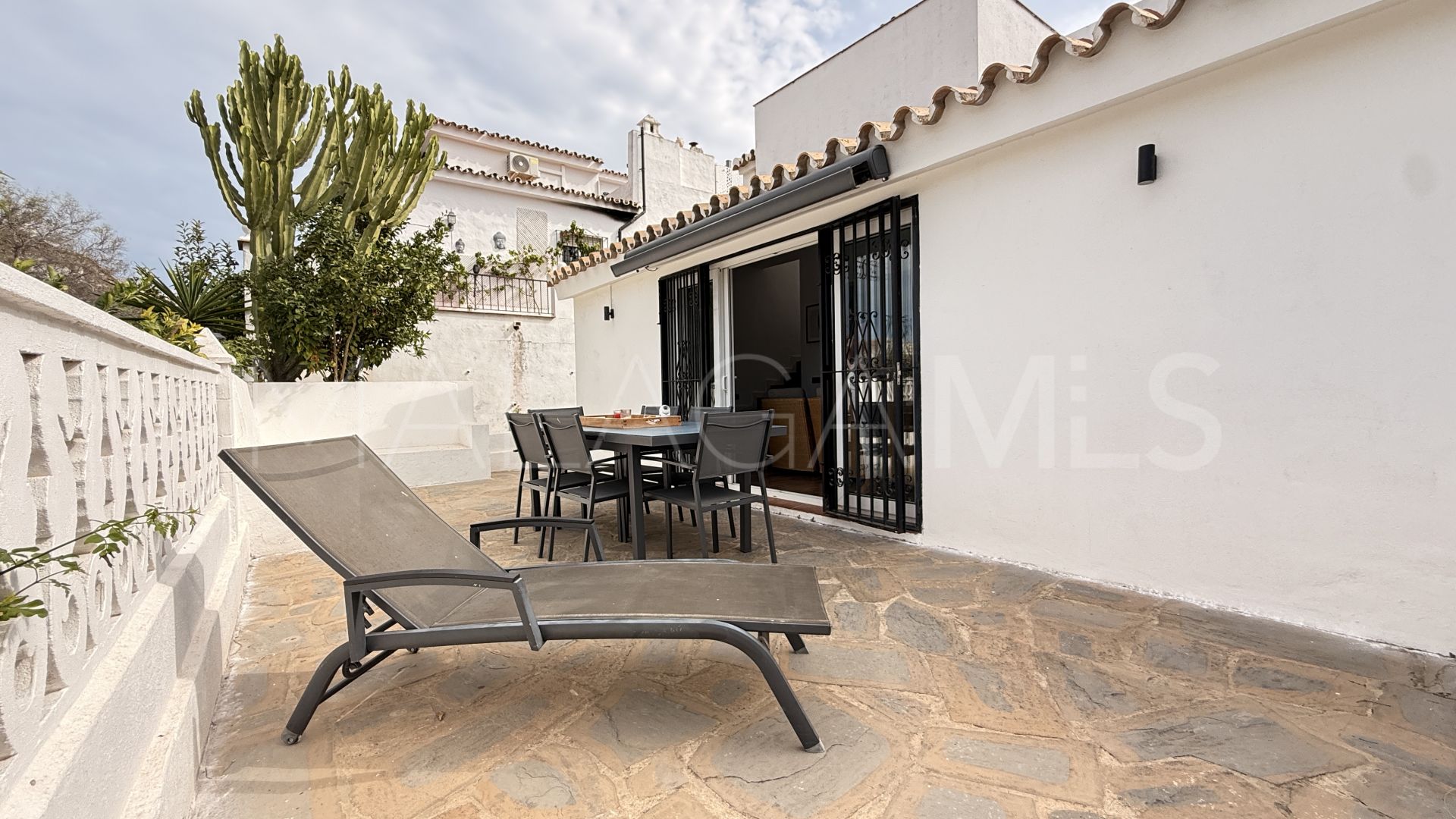 Maison de ville for sale in Princesa Kristina