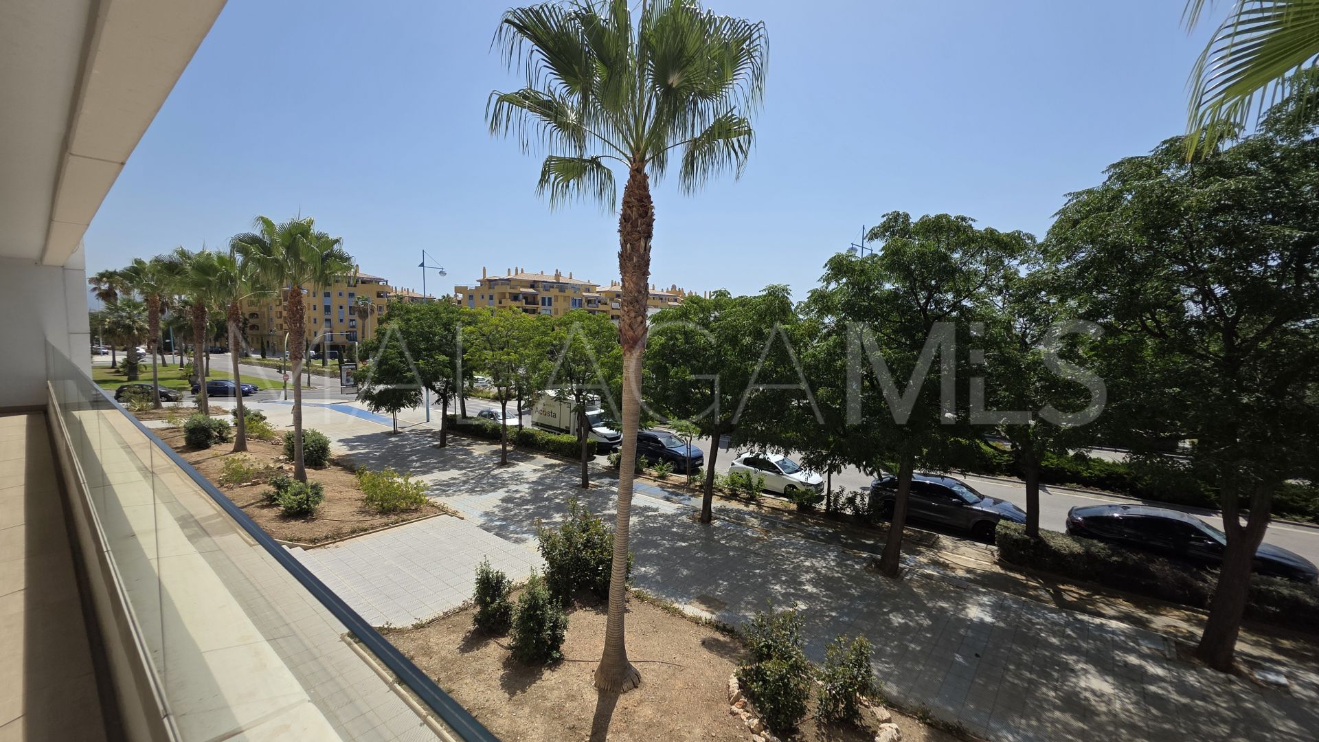 Buy apartment in San Pedro de Alcantara