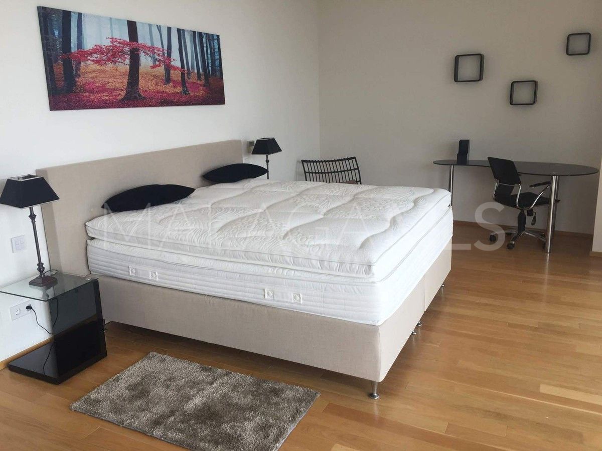 For sale Meisho Hills town house with 4 bedrooms