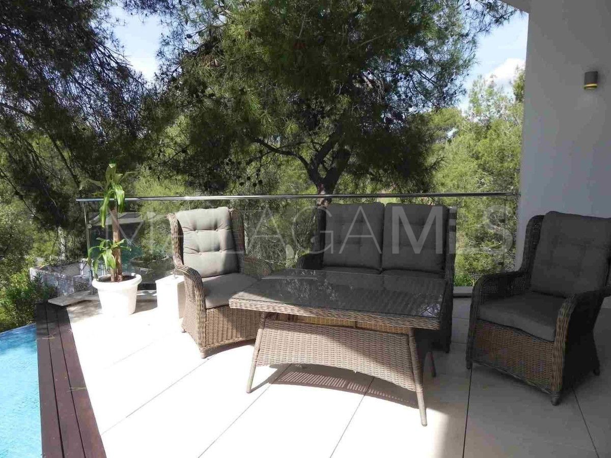 For sale Meisho Hills town house with 4 bedrooms