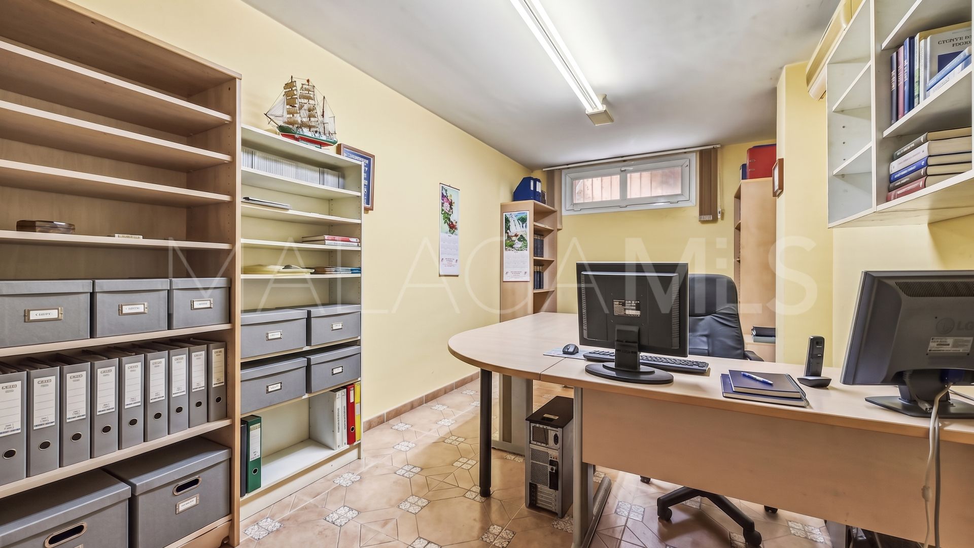Buy 5 bedrooms chalet in Benalmadena