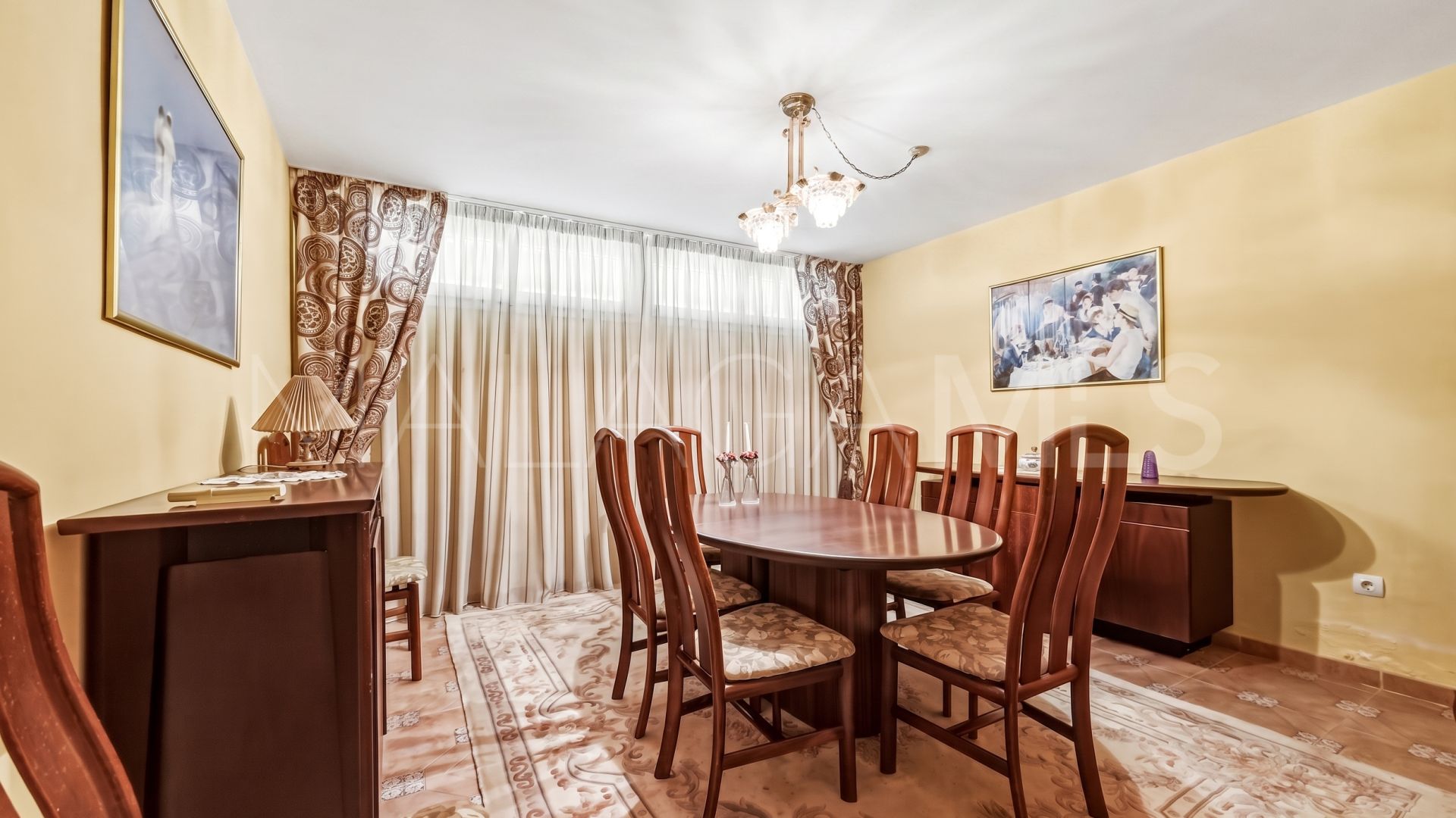 Buy 5 bedrooms chalet in Benalmadena