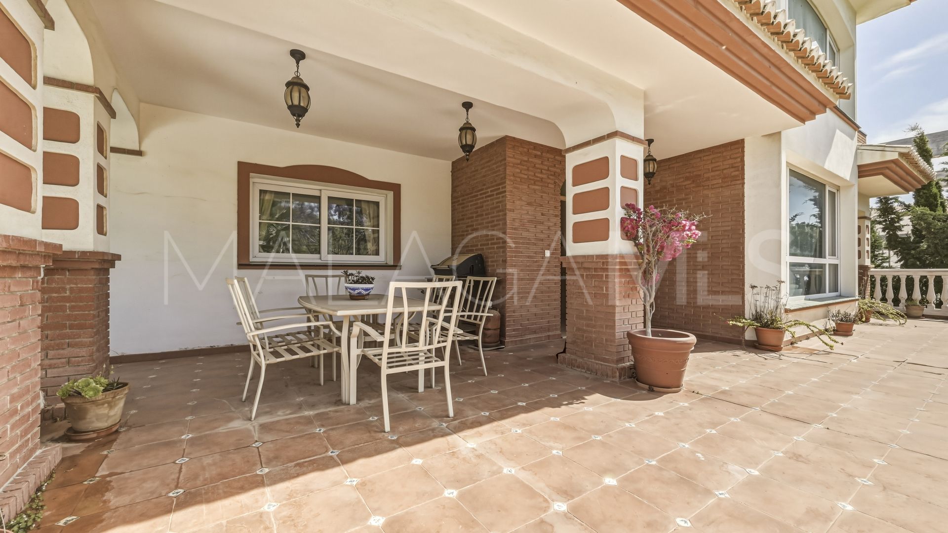 Buy 5 bedrooms chalet in Benalmadena