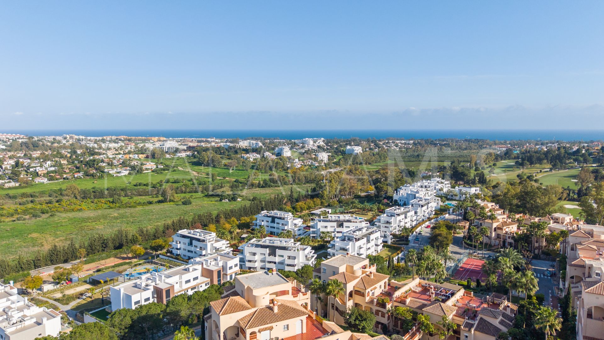 Markplanslägenhet for sale in Benatalaya