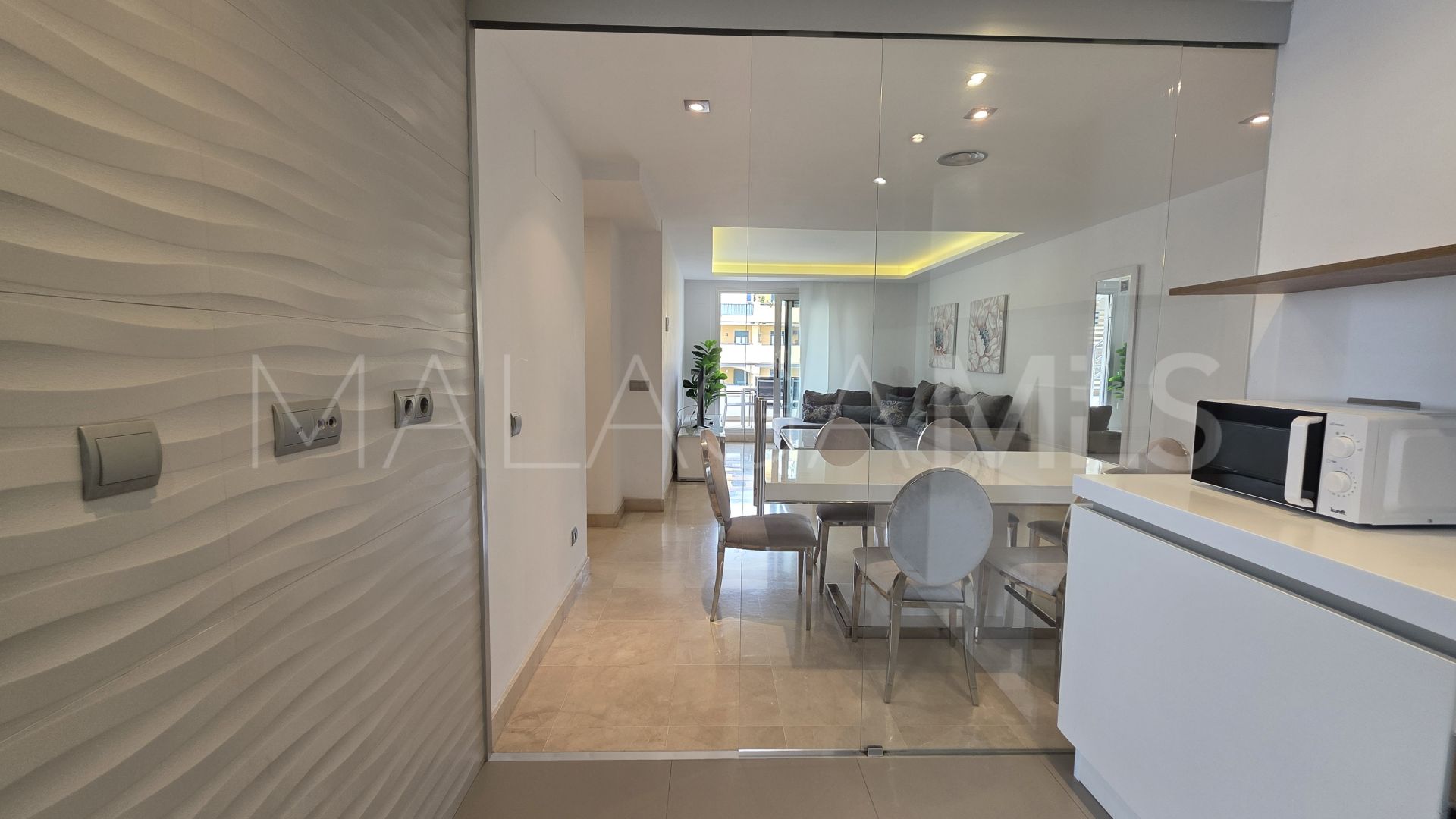 Duplex penthouse for sale in San Pedro Playa