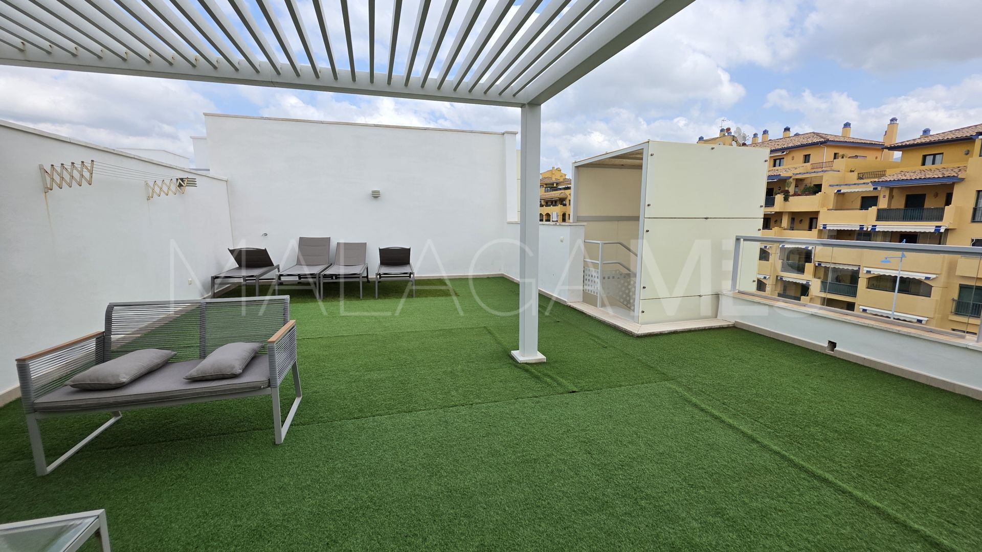 Duplex penthouse for sale in San Pedro Playa