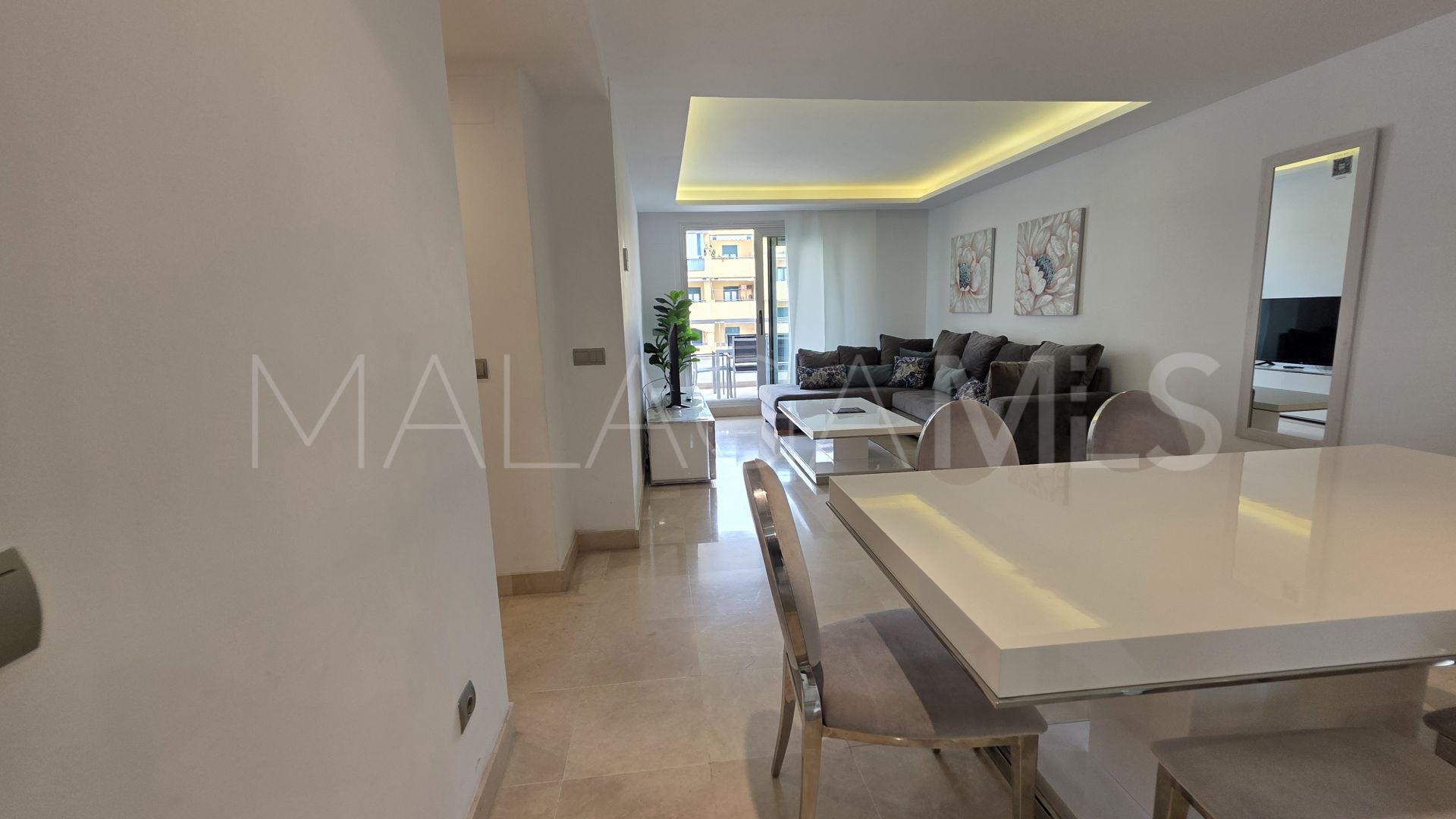 Duplex penthouse for sale in San Pedro Playa