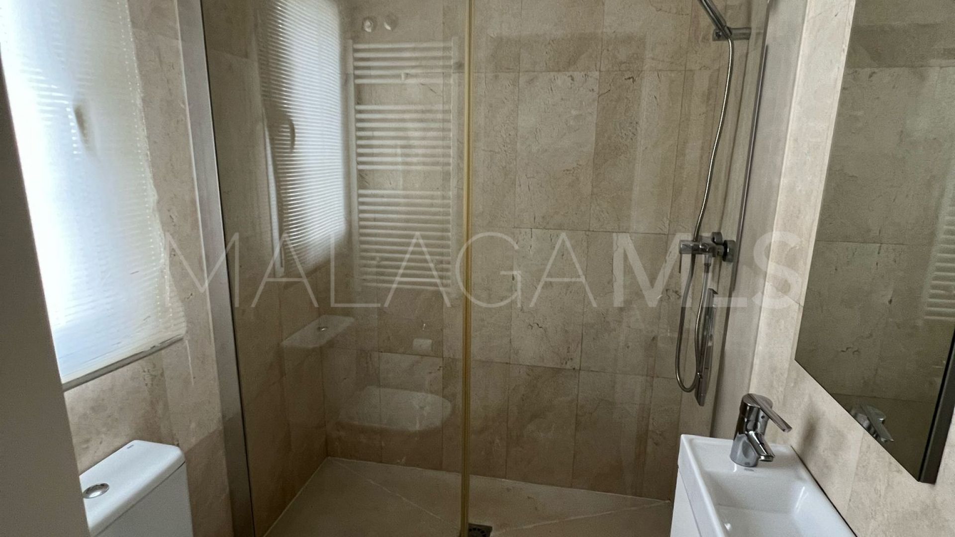 Villa for sale in Elviria