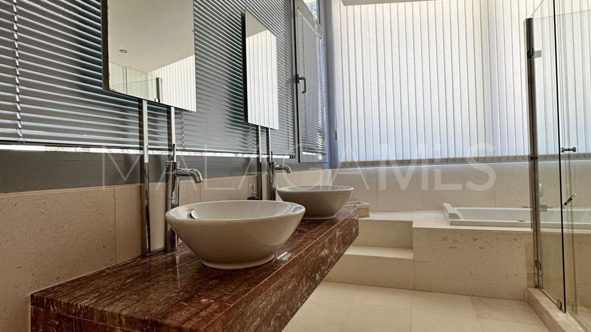 Maison jumelée for sale in Meisho Hills