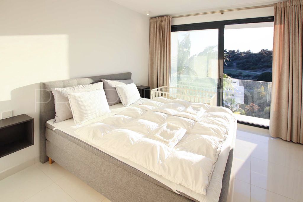 Atico duplex con 2 dormitorios en venta en Atalaya Hills