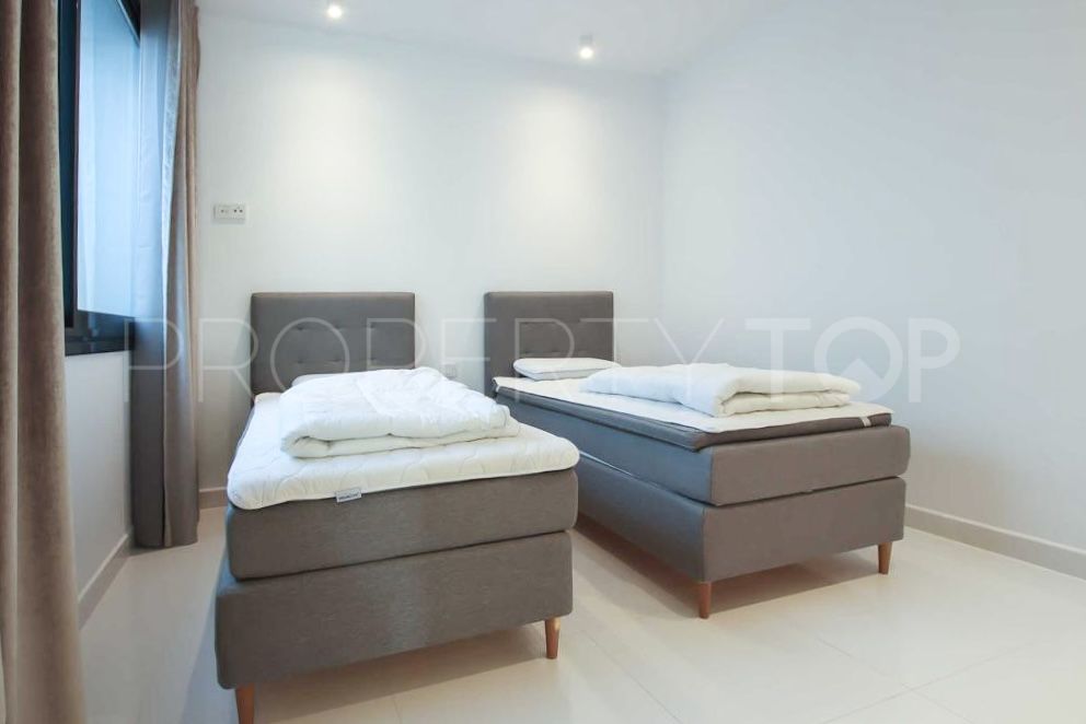 Atico duplex con 2 dormitorios en venta en Atalaya Hills