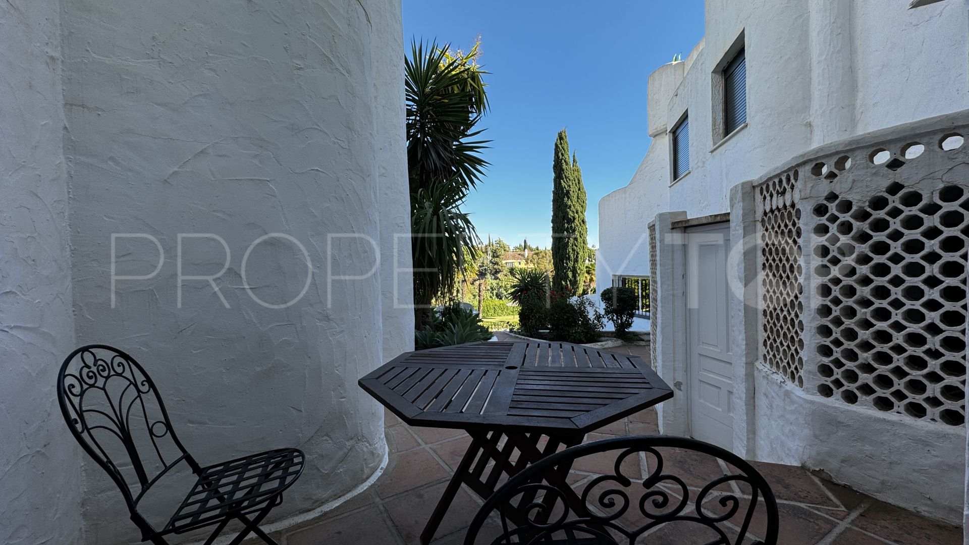 1 bedroom ground floor apartment in Coto Real for sale