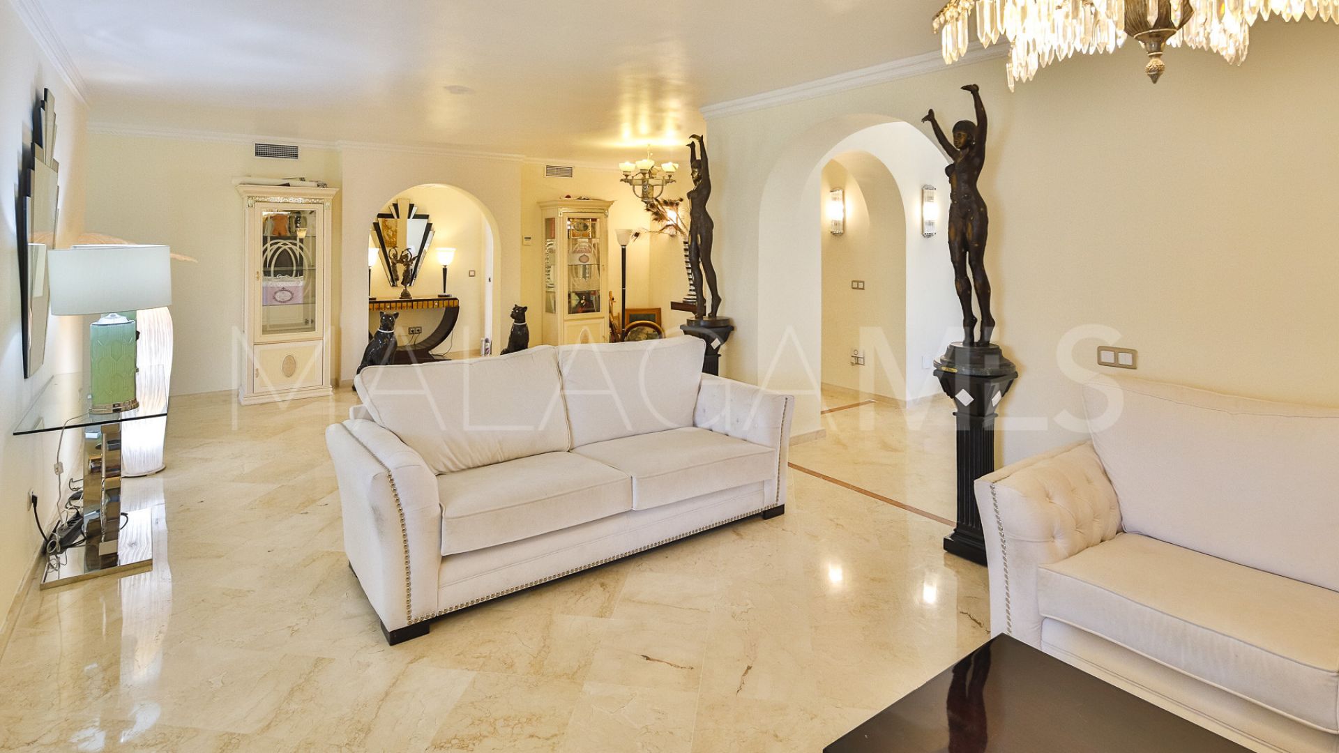 Duplex penthouse for sale in Guadalmina Alta
