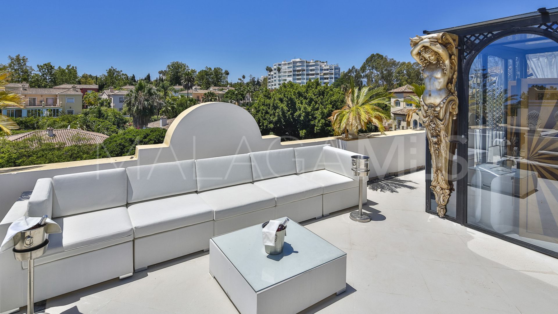 Duplex penthouse for sale in Guadalmina Alta