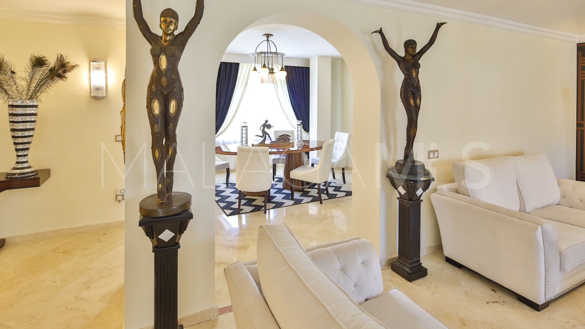 Duplex penthouse for sale in Guadalmina Alta