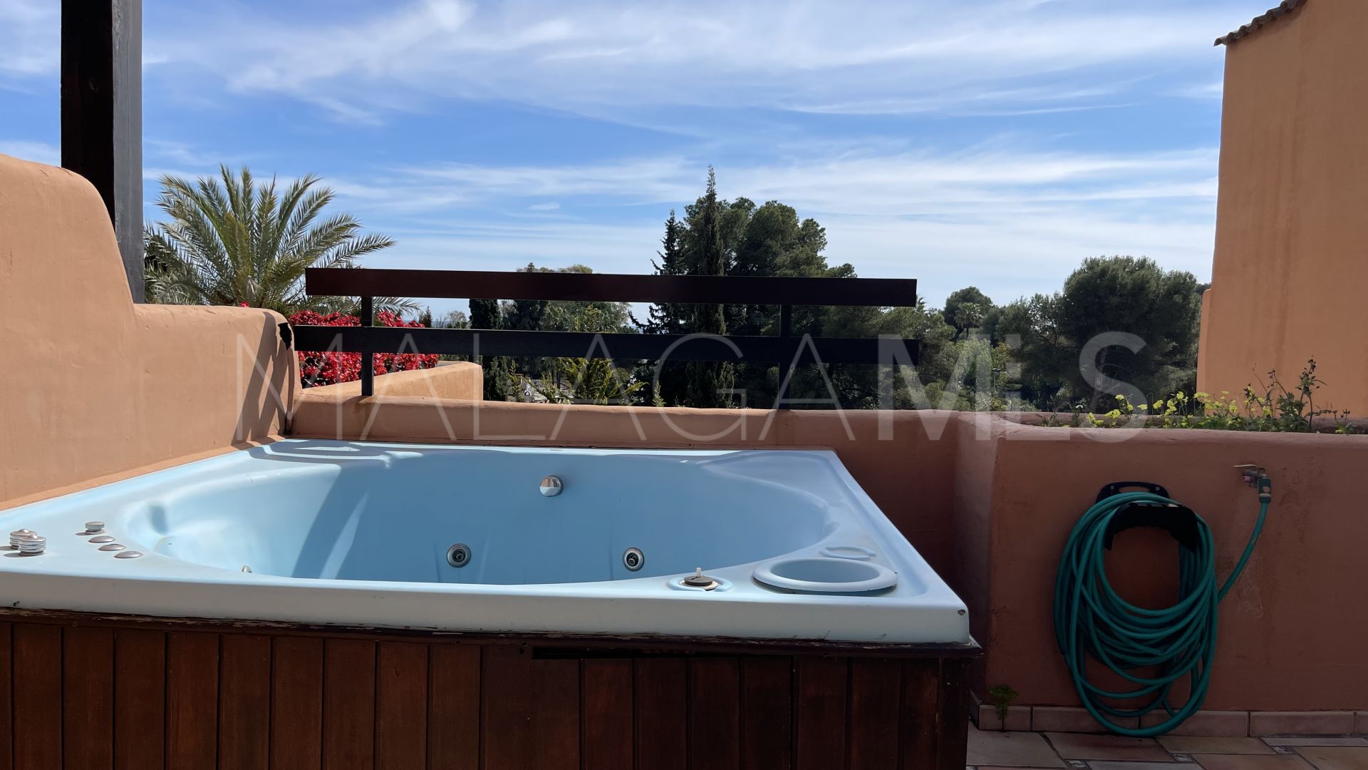 Penthouse with 3 bedrooms for sale in Estepona